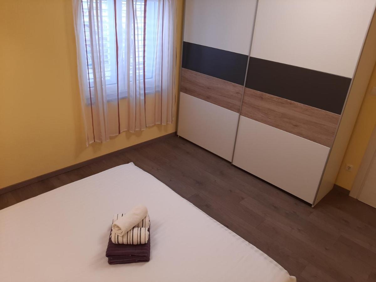 Apartments Pavelic Novi Vinodolski Exterior foto