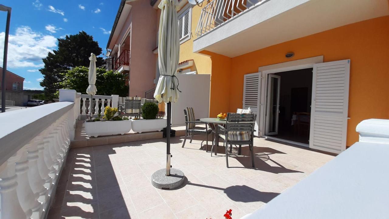 Apartments Pavelic Novi Vinodolski Exterior foto