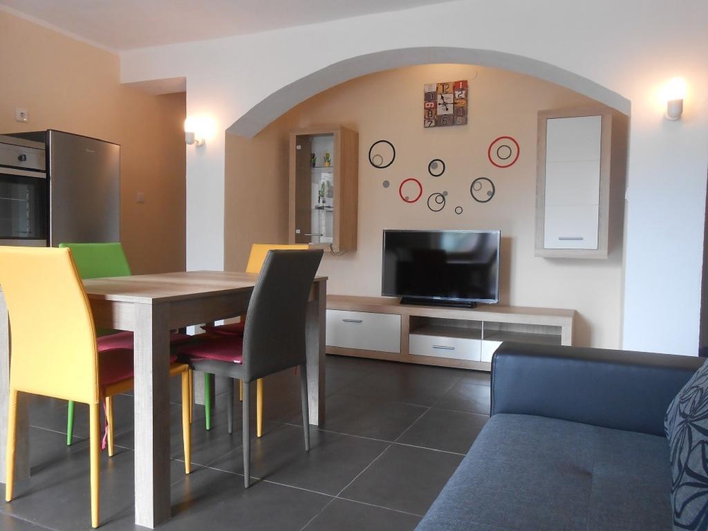 Apartments Pavelic Novi Vinodolski Habitación foto